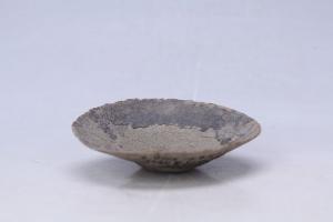 000137酱釉灯盏
