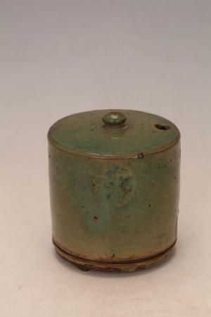 000395青釉油灯