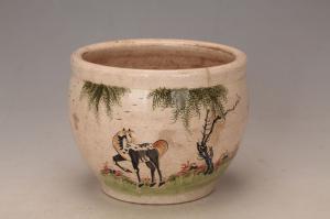 001034大窑五彩柳马纹水钵“佘荣兴造”款