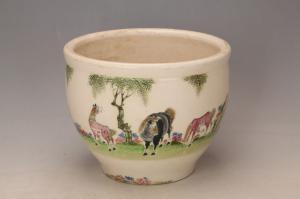 001039大窑五彩柳马纹水钵“粤东陆广盛”款