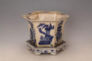 001042青花博古纹六角折沿花钵