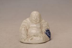 001323白釉青花布袋弥勒佛坐像