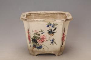 001056大窑五彩花鸟纹“丙子秋月”八角折沿花钵