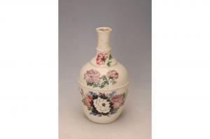 001060五彩花卉纹长颈瓶