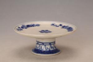 001337青花花卉纹高足盘