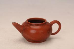 001075“安顺得记”款红陶壶