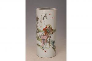 001352釉上彩人物纹筒瓶