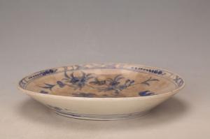 001090“锦合造”款蓝彩花蝶纹盘