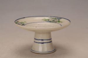 001363五彩花卉纹高足盘