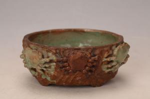 001373褐彩塑蟹纹洗