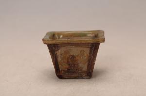 001379褐釉印花花卉纹四方花盆