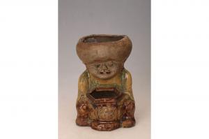 001383“荣兴号”款彩塑童子花盆