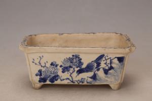 001391青花花鸟纹方型折沿钵