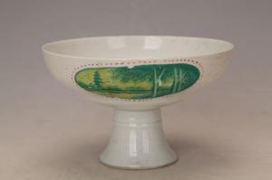 001368五彩山水纹高足盘