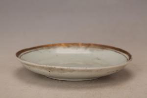 001139“泰合兴”款白釉描金盘