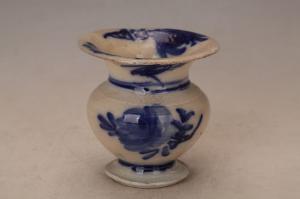 001144蓝彩花卉纹渣斗