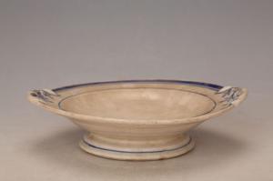 001148青花弦纹塑双耳盘