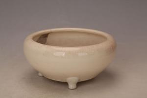 001173白釉三足香炉“陶真峰”款