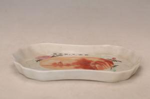 001197“马惠民兄惠存”五彩花卉图案纹方型茶盘“沙坪源兴”款