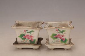 001402五彩花卉图案纹方型折沿花钵套