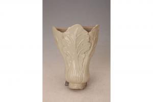 001423白釉塑白菜壁瓶