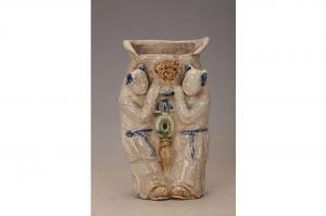 001443“胜兴”款五彩双童献瑞壁瓶