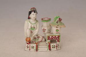 001537大窑五彩人物纹牙签插“合成记”款