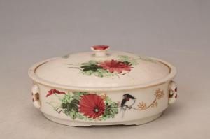 001611“兴顺”款五彩花鸟纹盖盅