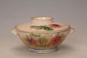 001612“顺合兴造”款五彩花卉纹双鋬钵