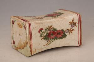 001617五彩博古纹枕