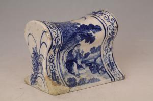 001628蓝彩人物故事纹枕