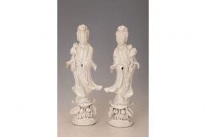 001310白釉观音持莲立像“吴合记”款