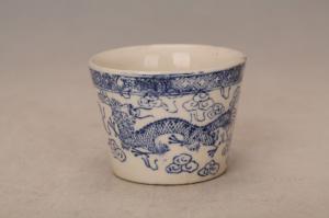001248青花印花龙纹桶杯