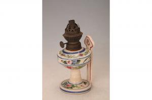 001269五彩花卉纹煤油灯