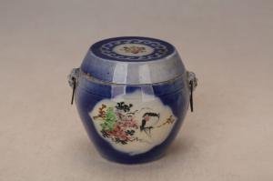 001281蓝地开光花卉图案纹盖钵