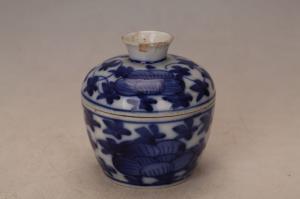 001284“合顺”款青花满牡纹盖钵