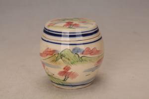 001297五彩山水纹盖罐