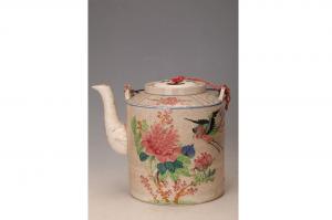 001664五彩花鸟纹提梁茶壶