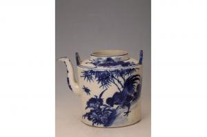 001665“源记”款蓝彩官上加官图提梁壶