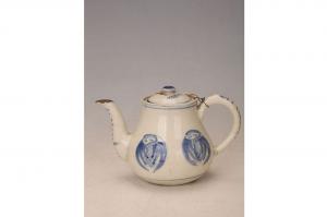 001677蓝彩团凤纹执壶