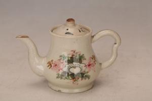 001696大窑五彩花卉图案纹壶