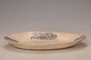 001717印花花卉图案纹椭圆形盘“吴荣裕”款