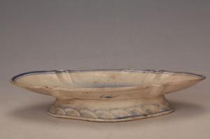 001729蓝地喷彩“三马”椭圆盘