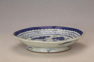 001763青花莲花纹花口盘