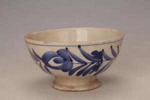 001768青花花卉纹碗