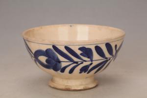 001771蓝彩花卉纹碗