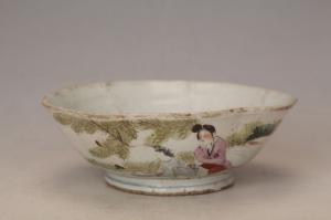 001776五彩人物纹花口碗