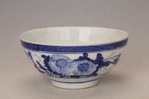 001778青花花卉图案纹碗“京玉”款