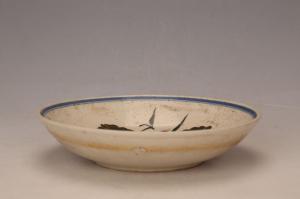 001817五彩莲池纹盘