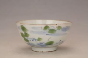 001827红绿彩山水纹碗